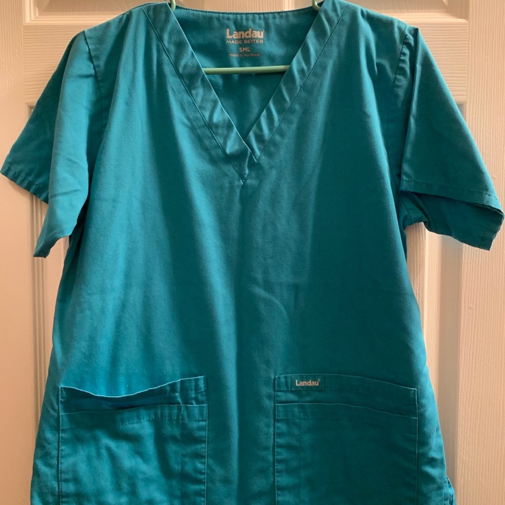 Women’s scrub set